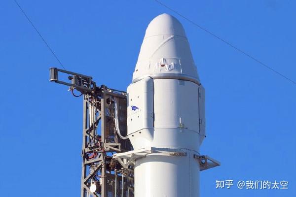 【国际快讯】spacex猎鹰9号运载火箭搭载货运龙飞船发射成功!