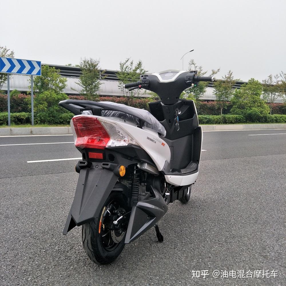 尚领油电两用摩托车续航250km