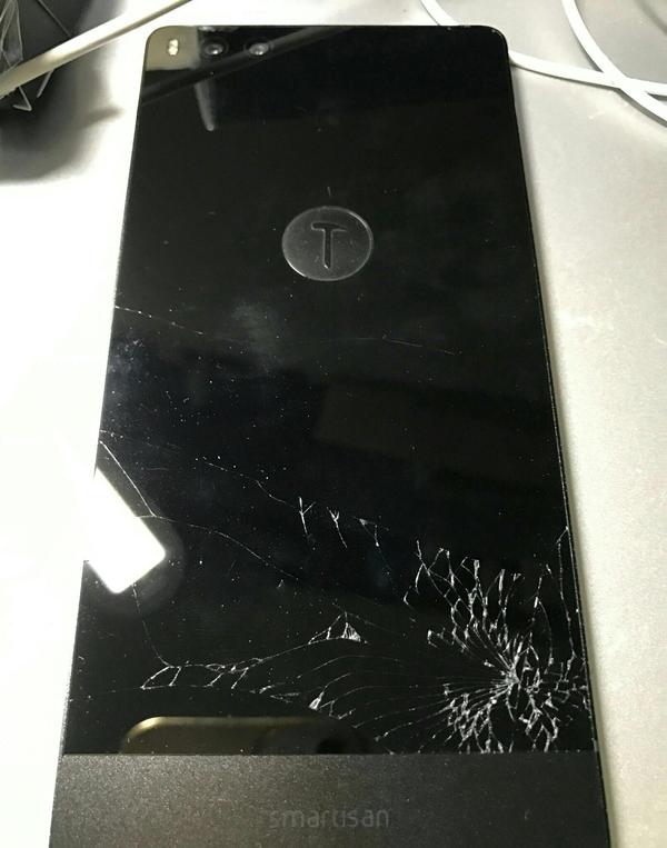 意外摔坏的手机能否保修?