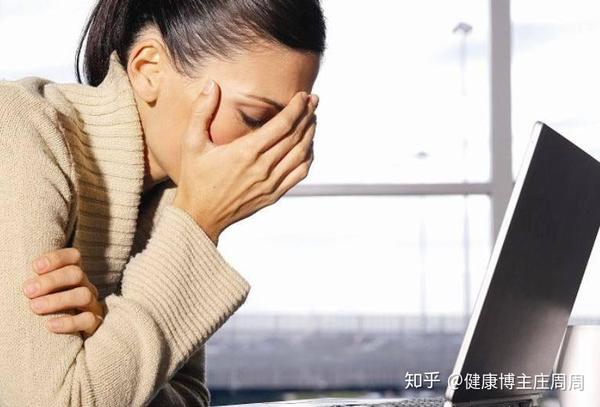 爱发脾气的女人容易气郁咽喉