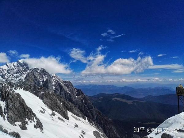 但是却不可攀爬;玉龙雪山是国内唯一一个可以攀爬的雪山,站在4680米的