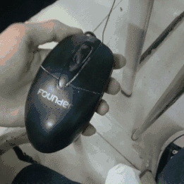 或者在鼠标下面贴一张纸遮挡红外线,任他移动鼠标,光标都不会动的.