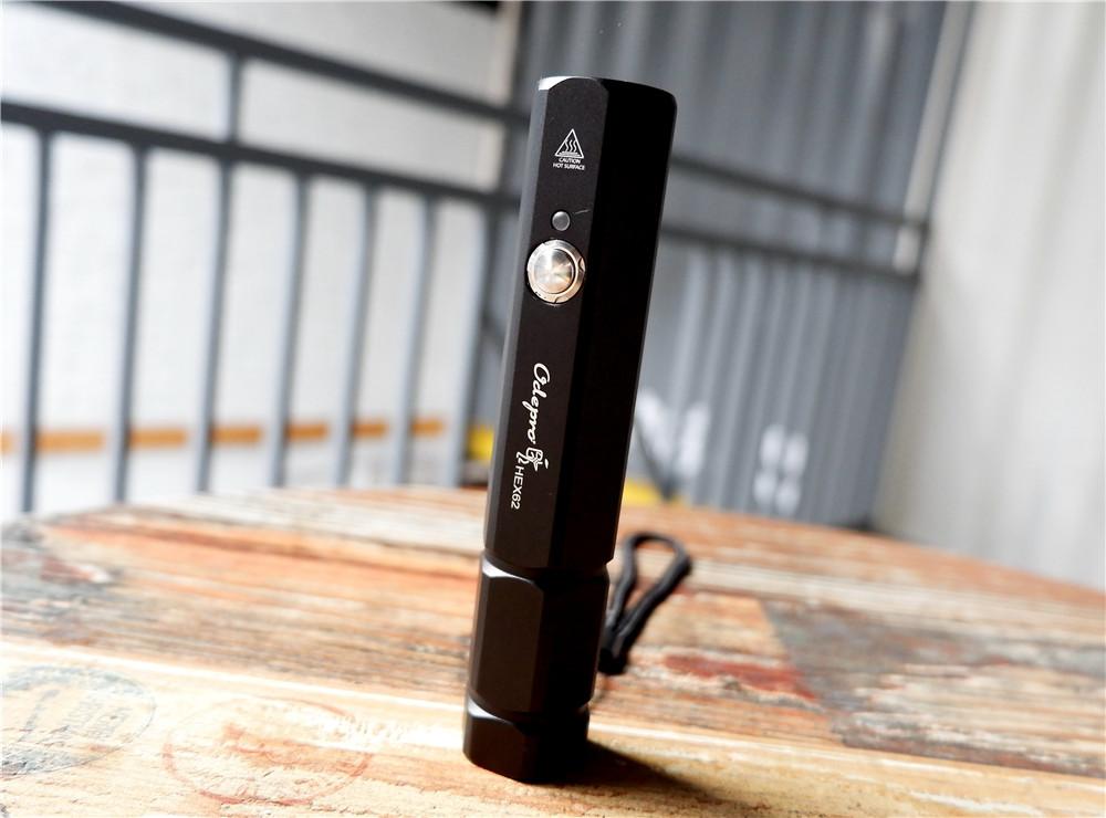 国庆出行好伴侣!奥德宝hex62户外手电筒测评