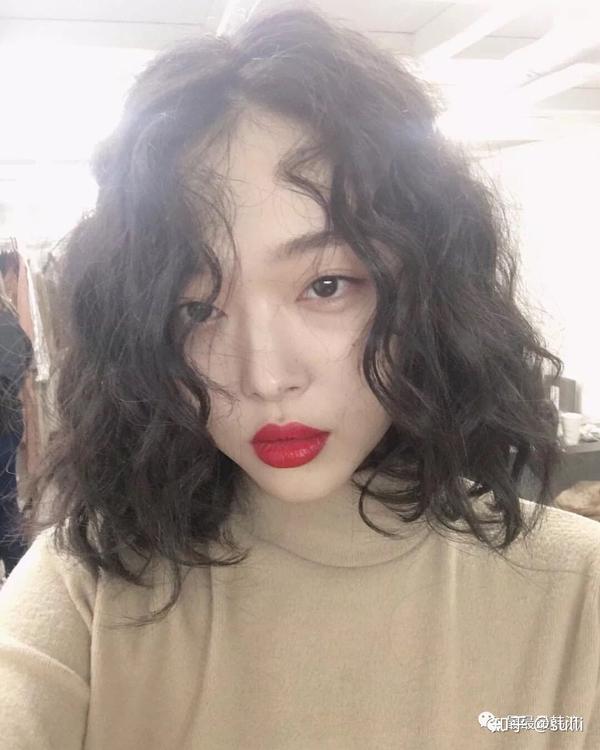 女生留及肩泡面头是什么体验?