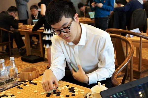 柯洁:"我最热爱的一件事是围棋"