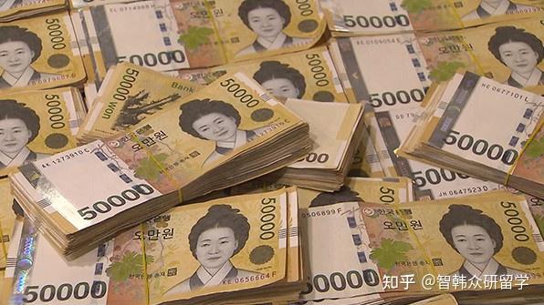 初次前往韩国可以提前准备韩币:出门在外很多东西都需要用钱,但是