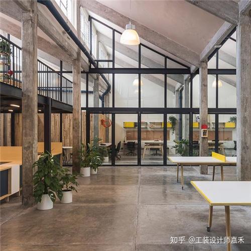 estudio atemporal 将墨西哥的一家旧工业工厂改造成一个共享工作空间