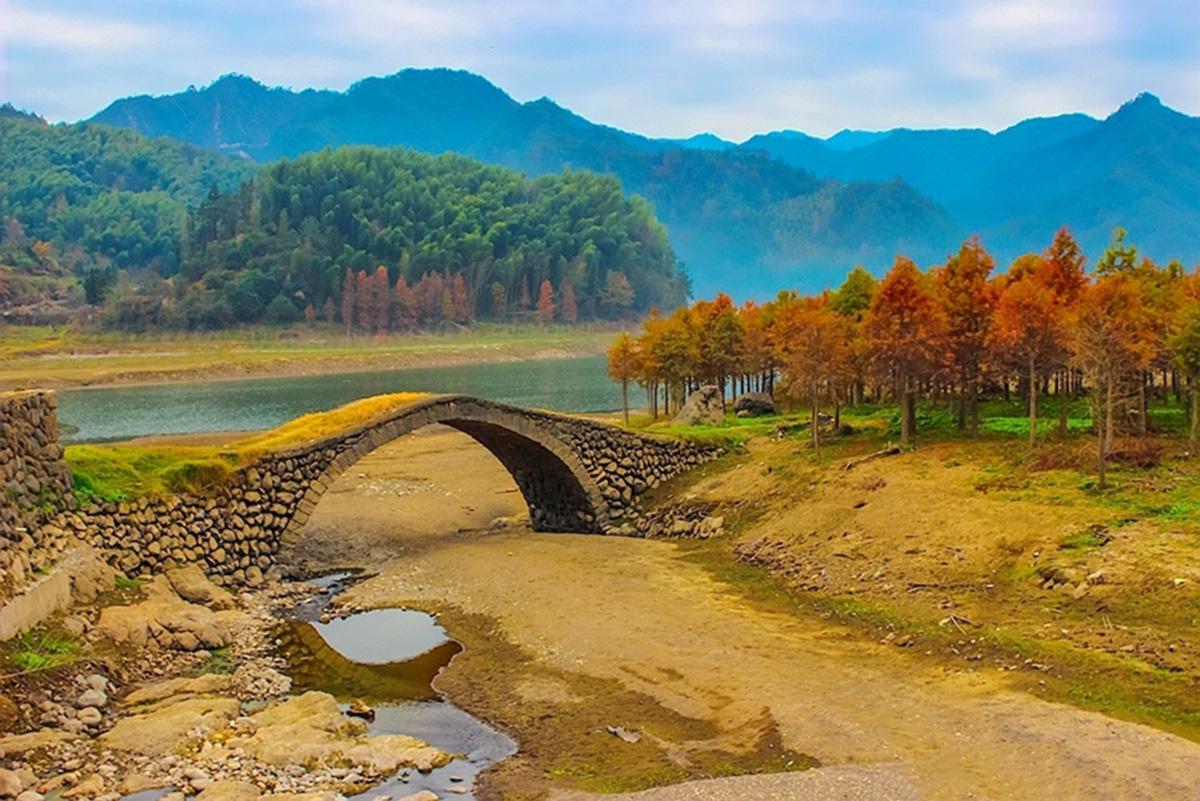 《长津湖》拍摄地,寒山湖,湖光山色好赏秋