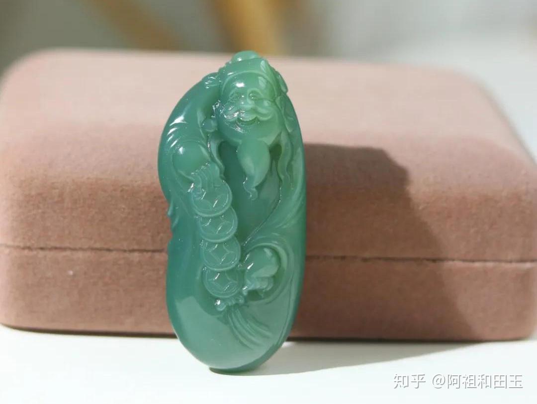和田鸭蛋青吊坠