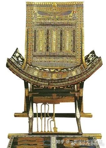 作为自由民主的古希腊,家具的最大的特点是考虑人使用的舒适性,高尺度