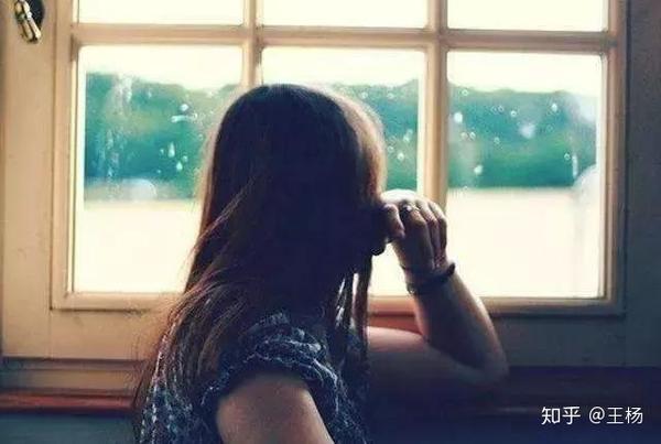 女人开始决定放弃一个人的时候,会有这几种表现,看准了还有救