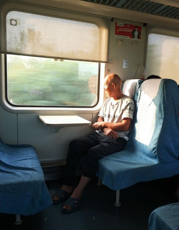 这是我一个人坐火车从河南到吉林的时候拍的.