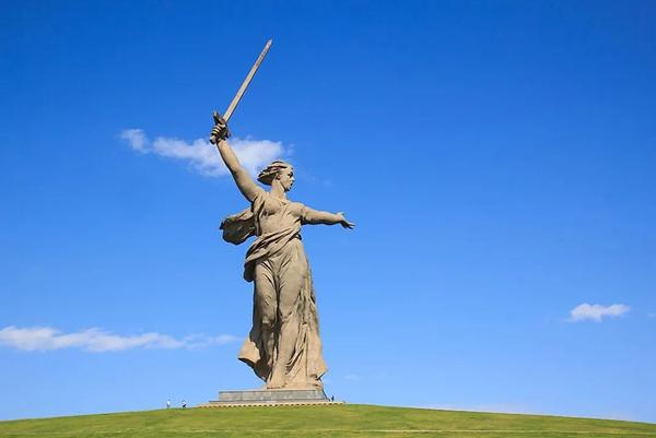 世界上最大女性雕塑 the motherland calls|yevgeny vuchetich