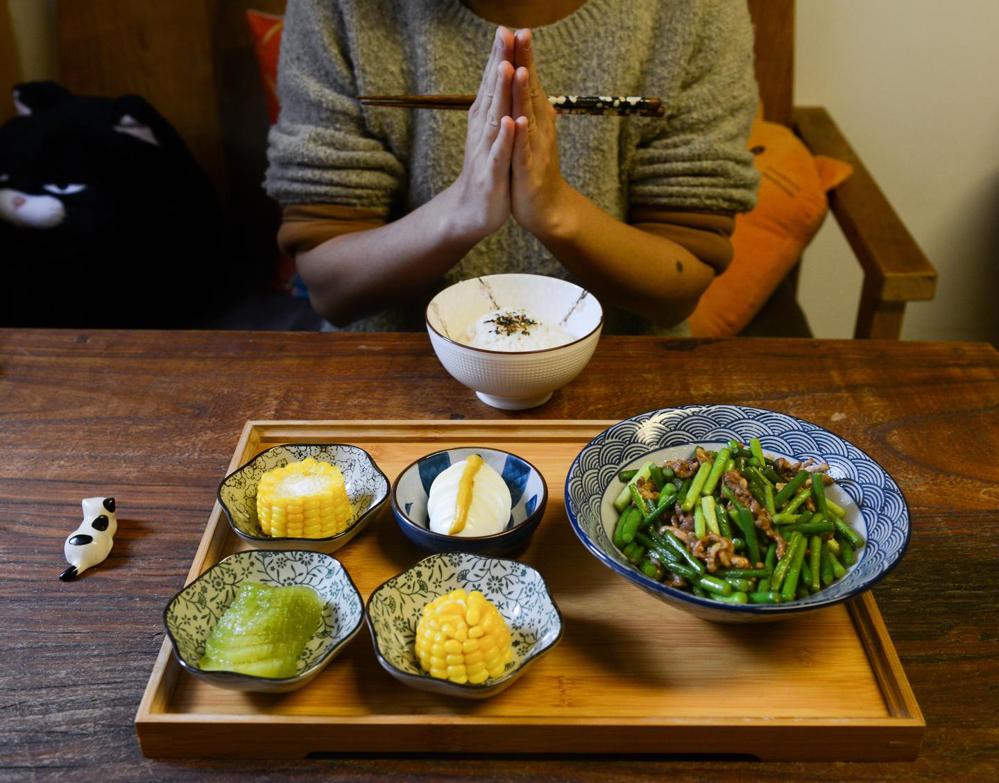 50岁后不要总是粗茶淡饭!荤食真不是高血压高血脂的罪魁祸首