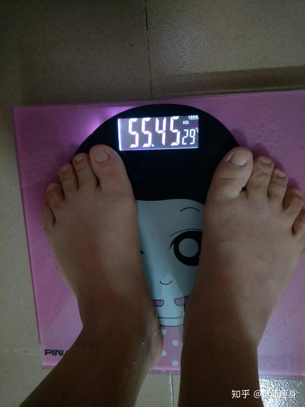 40kg,今早体重是55.45kg,第一天减肥足足减了3.