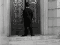 不是,起码欧洲步来源于卓别林