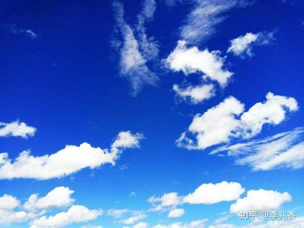 蓝天白云的心情短句,天空很美蓝天白云惬意的句子