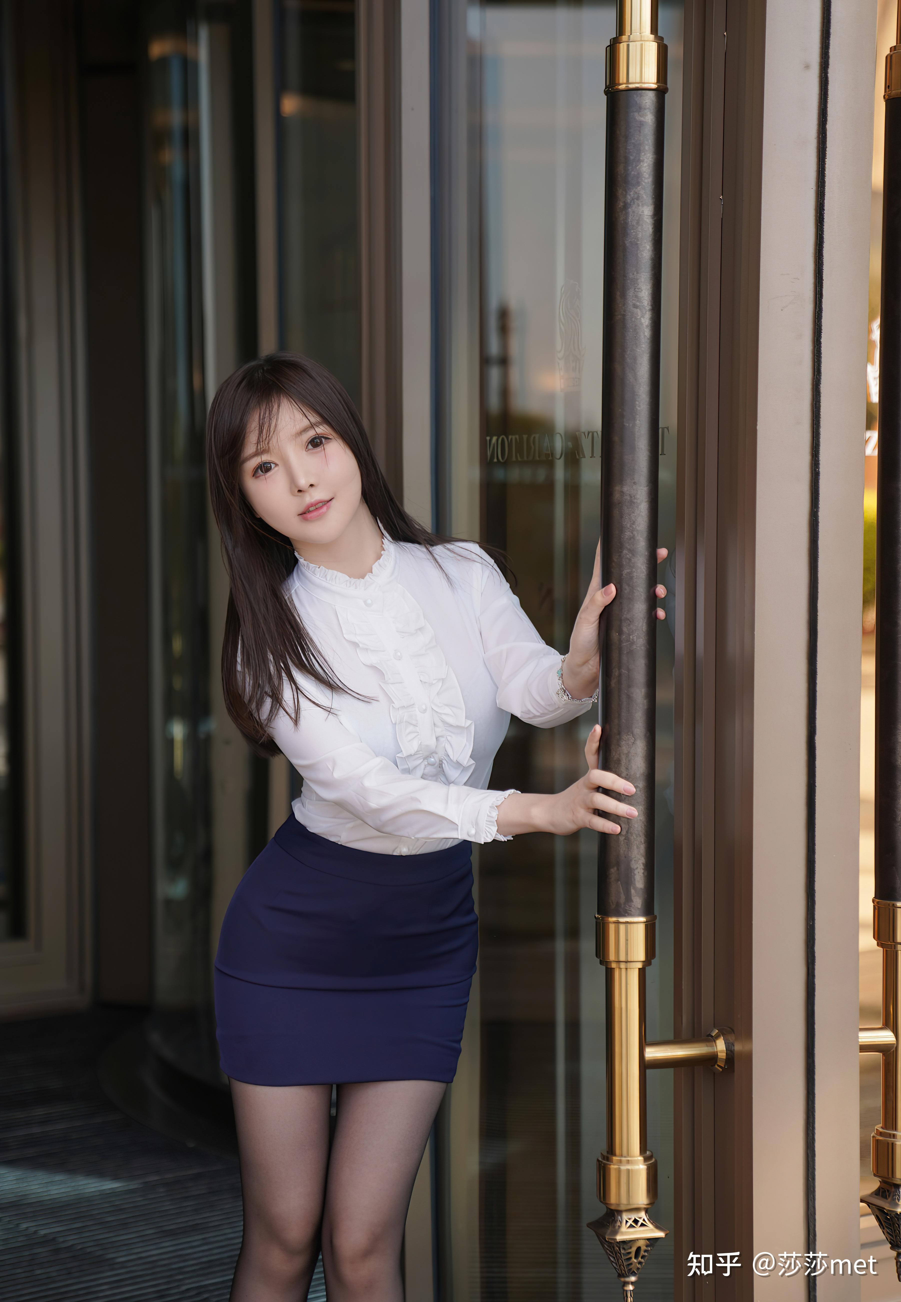 秀人第3026期甜美女神糯美子minibabe