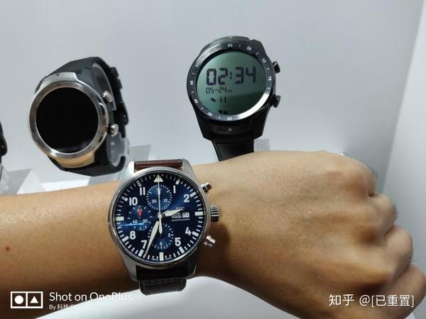 出门问问旗舰手表ticwatchpro上手体验智能双屏续航达30天