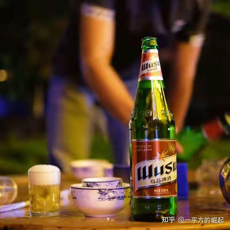 乌苏啤酒是1986年成立,当时的产值只有一万吨,可能连四线啤酒都算不