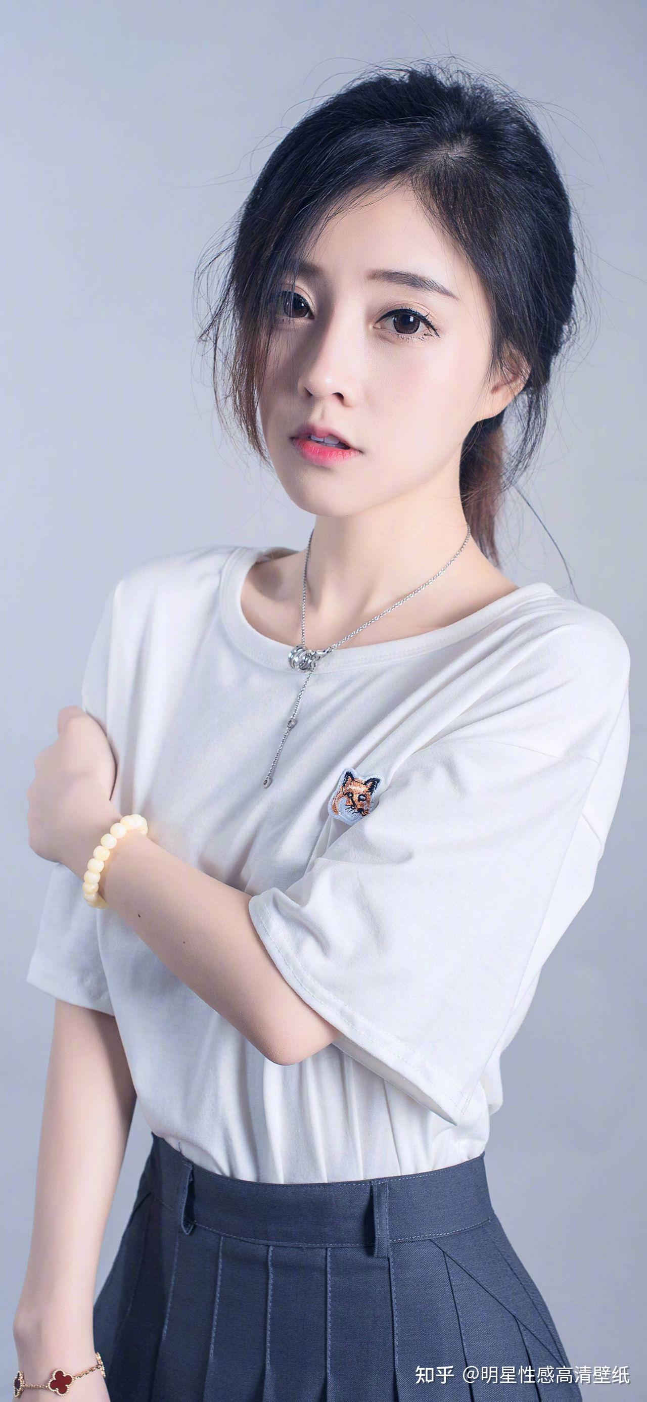 明星性感高清壁纸第9期-冯提莫