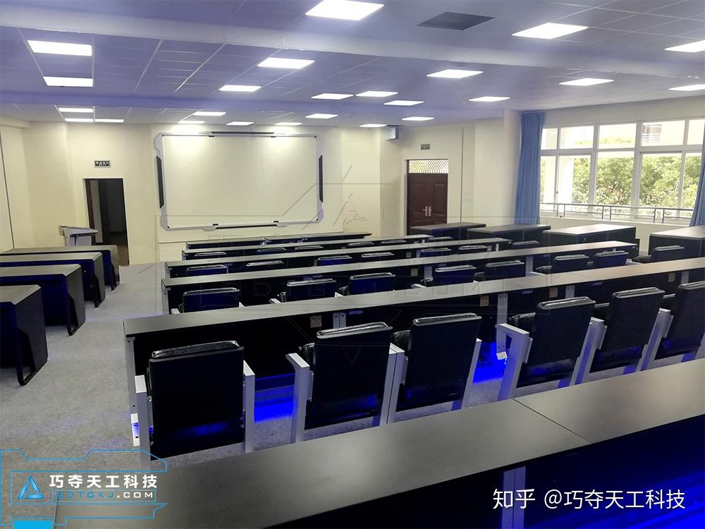 某工程学院-巧夺天工科技-多媒体课桌-交付实景案例(三十四)