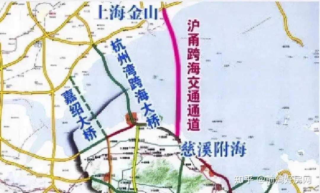 还有沪甬跨海交通通道,起于杭州湾跨海大桥,在上海金山登陆,拟接沈海