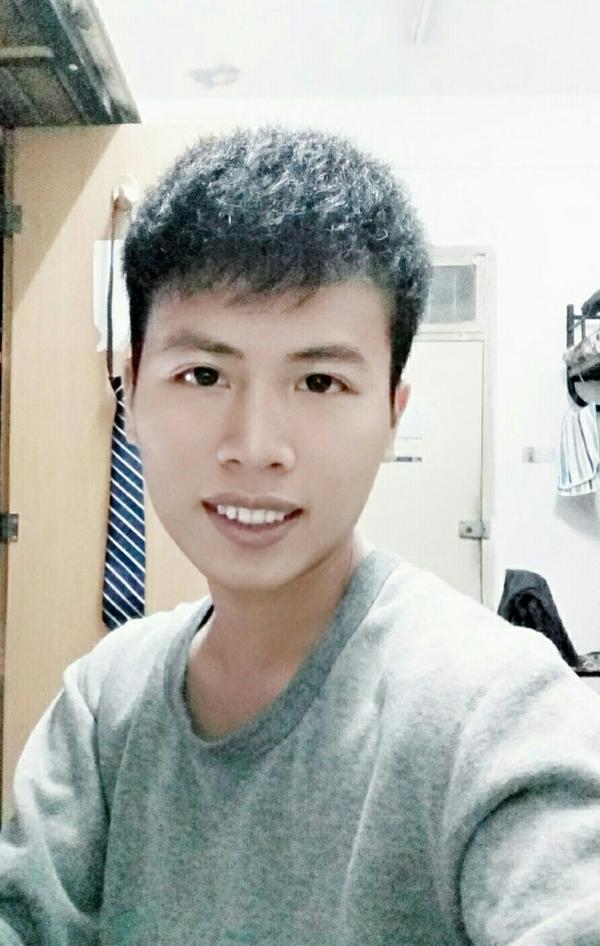 男生厚嘴唇如何拍照比较好看?