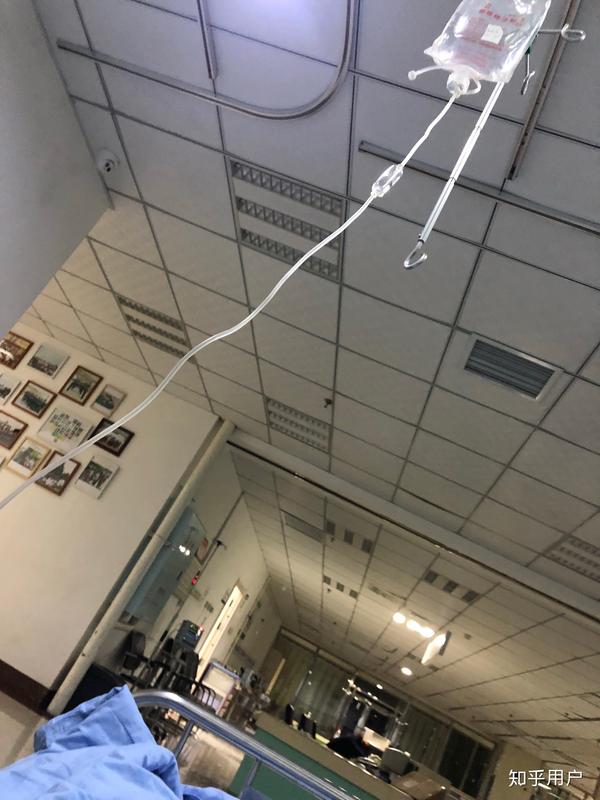 高赞回答的情况基本都出现了,半夜突然昏厥,被送到医院,还好没事.