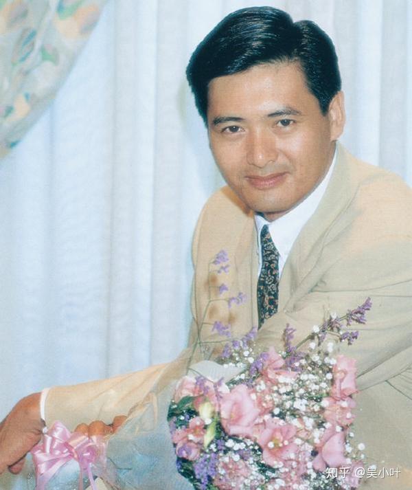 周润发,曾是80年代人心目中的帅气许文强;曾是90年代人心目中的小马
