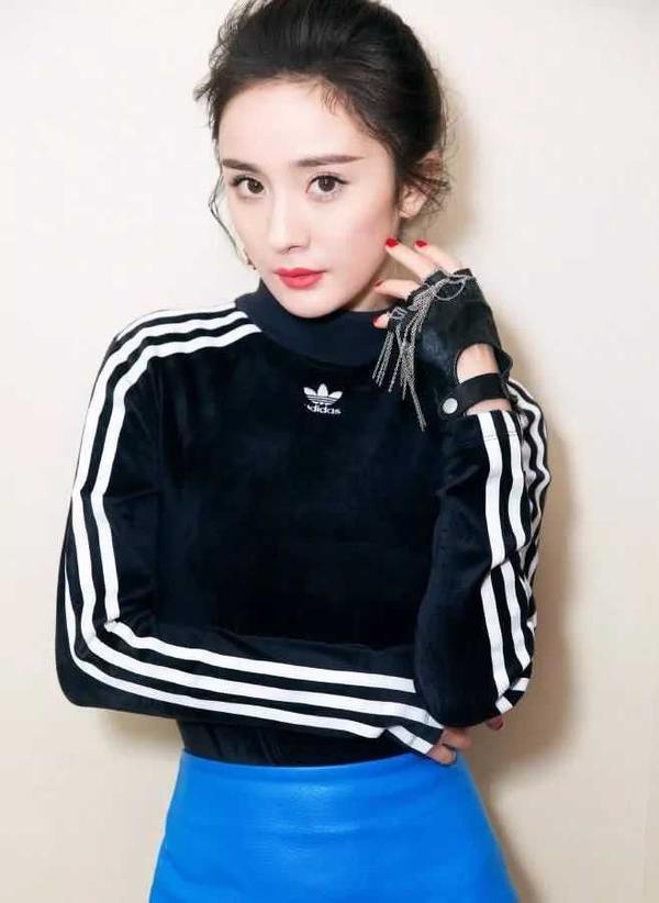 如何看待杨幂代言adidas三叶草?