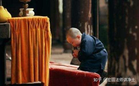是希祀鬼,就是常得祭祀之食,这种鬼是因为前世为人积攒钱财,心常悭吝