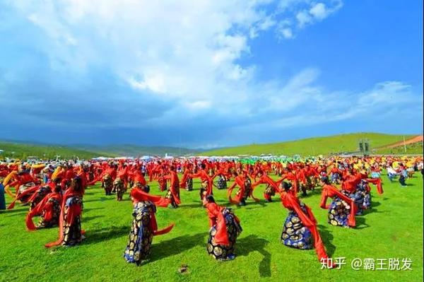 3.跳一次锅庄舞,吃一顿藏家特色餐