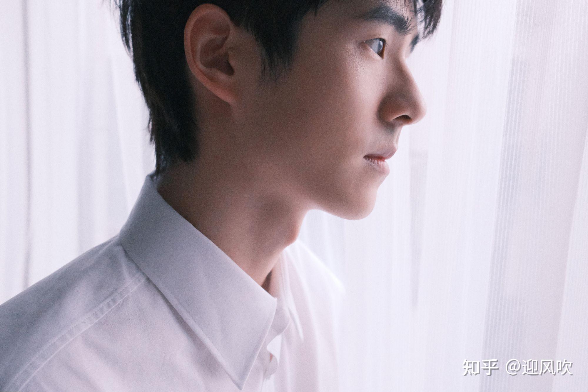 为什么刘昊然眼睛不大是单眼皮牙也不算好看为什么放一起的话就很好看