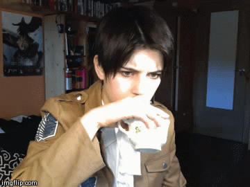 超级开心_(:з」∠)_ 先发几张cos 合集 抱歉只找到动图…… 艾伦