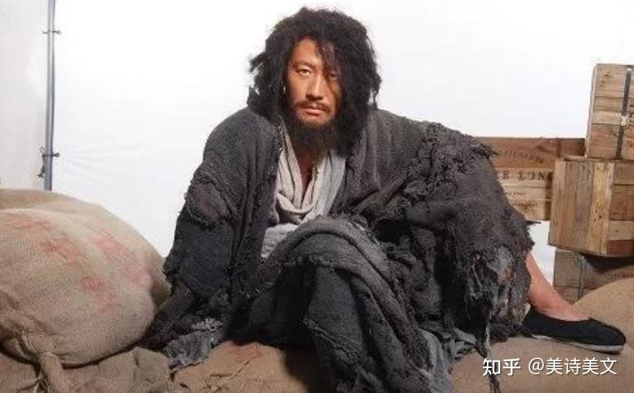 好心人看他可怜,就把他送进了义庄交给专人收敛.