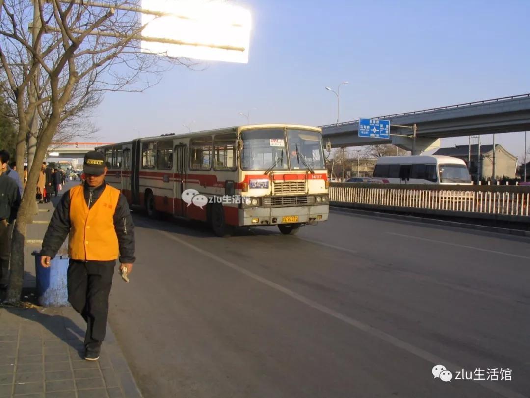 个性因路牌而生北京公交车的老铁牌记忆