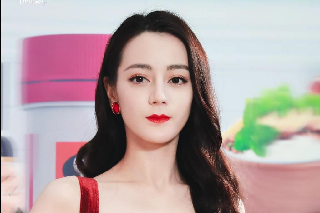 要一直开开心心的呀小朋友 我们都在呢 @dear-迪丽热巴 漫天星河中
