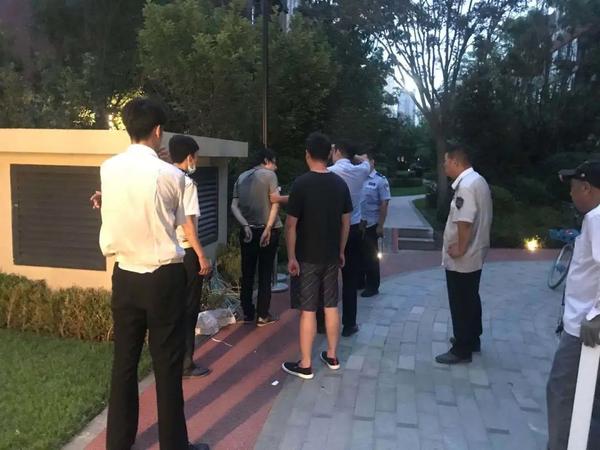 盛京义勇华润物业科技沈阳公司沈阳翡翠城秩序小哥智勇擒贼