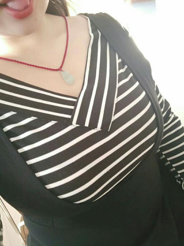胸大微胖的女生怎么穿衣服?
