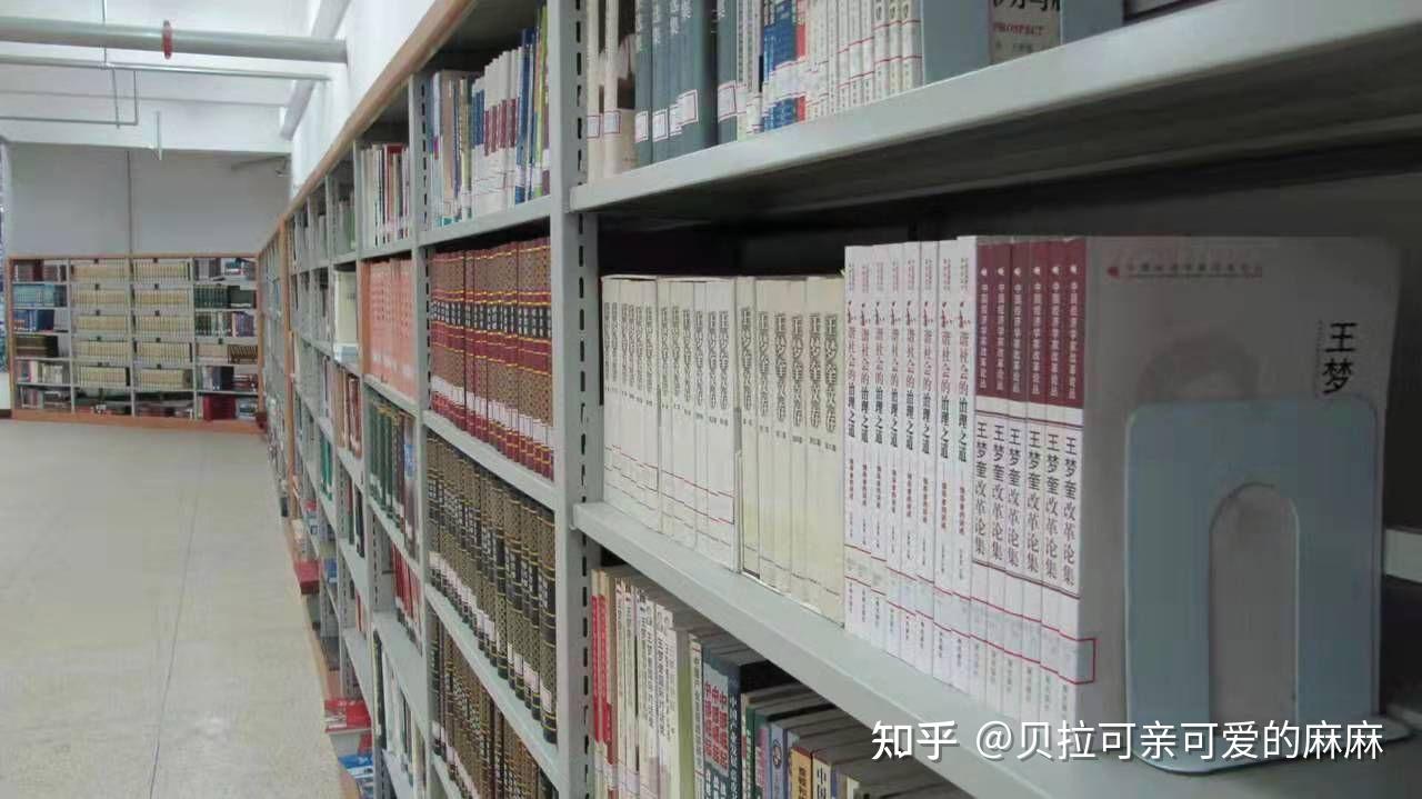 焦作大学的图书馆或教室环境如何?是否适合上自习?