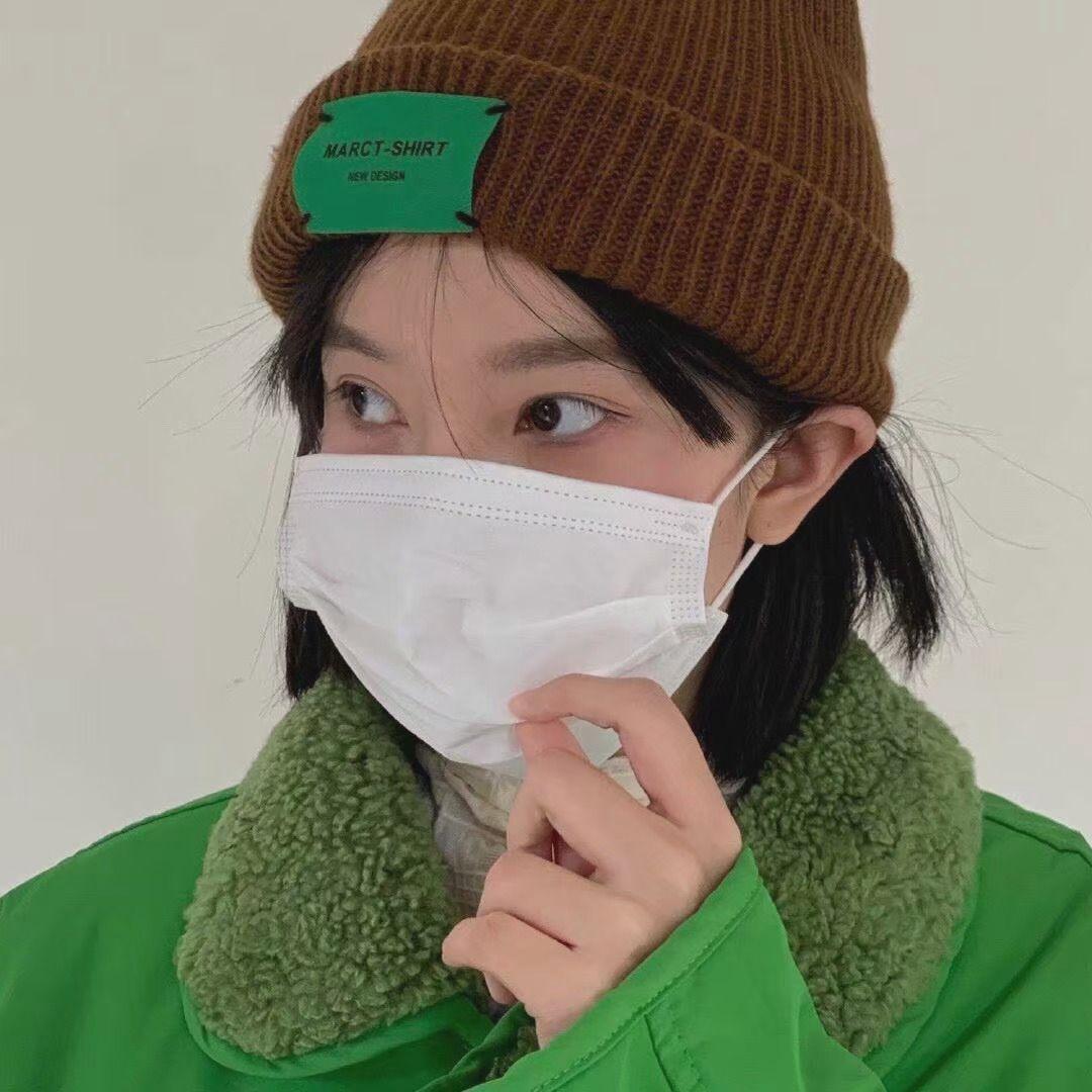 有没有看起来很简约小众的女头像