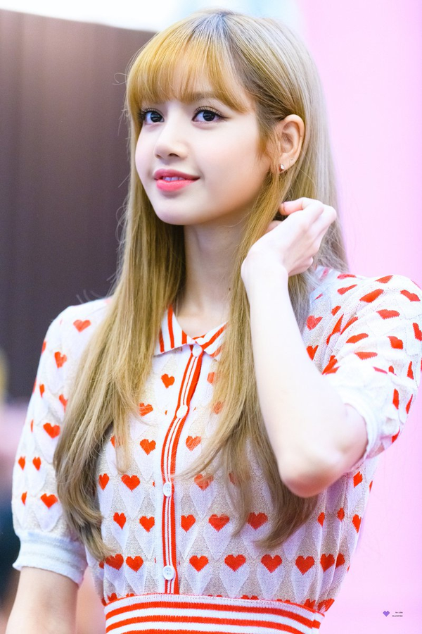 lisa, blackpink组合里的泰国小姐姐