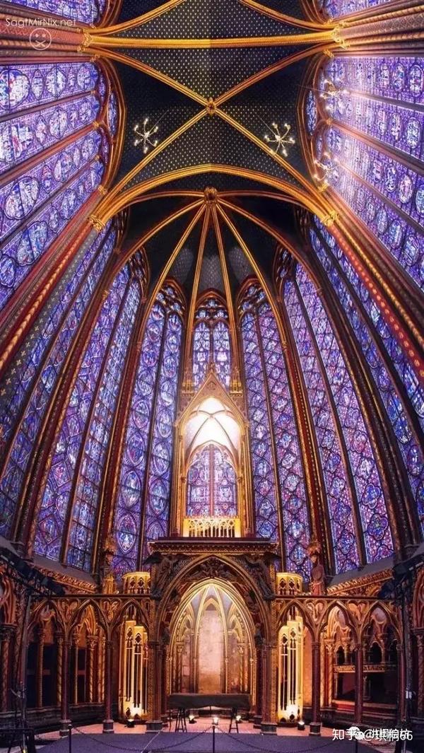 巴黎圣母院以法国为中心的哥特式建筑典型代表