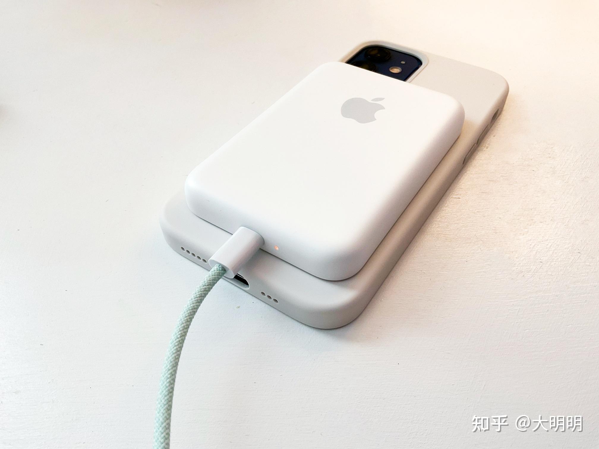 如何看待视频博主实测苹果外接电池给iphone12promax充电半小时仅能充