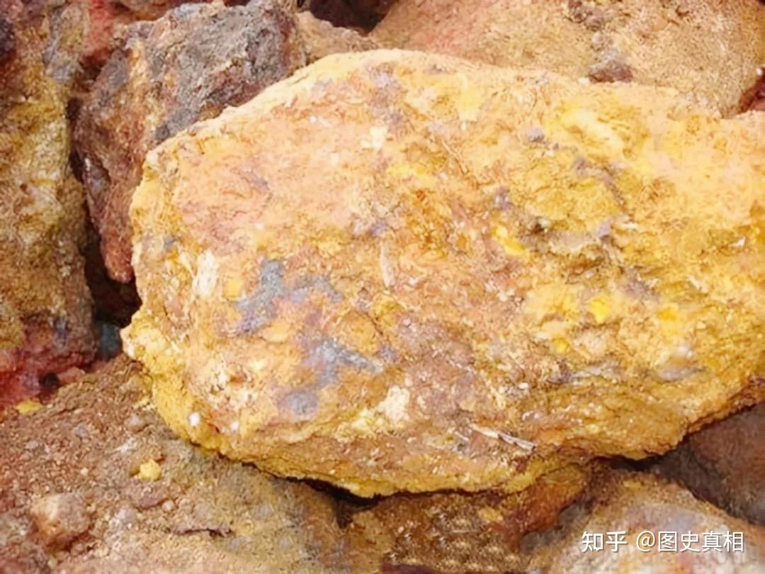 掠夺资源和破坏经济