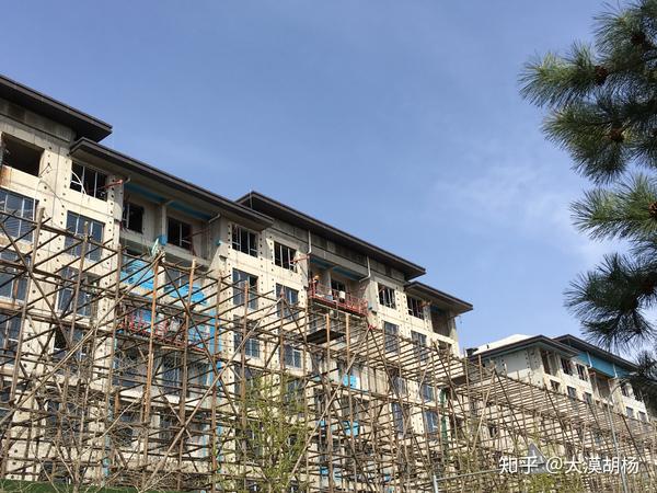 和悦华锦一期二期限竞房最新施工进度视频报道来自群探房小组成员