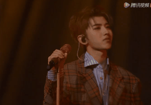 如何评价蔡徐坤的舞蹈?