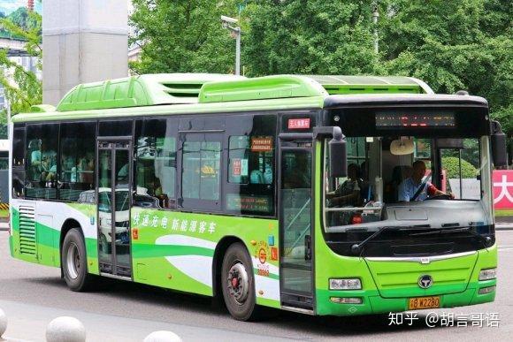 作为曾经的重庆客车总厂,恒通客车一直都是重庆公交车的首选,可是近年