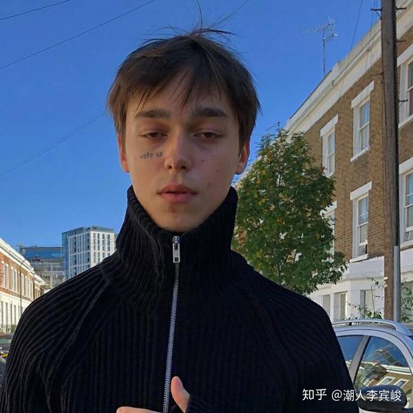 俄罗斯潮人: 睡不醒男孩sasha trautvein图鉴
